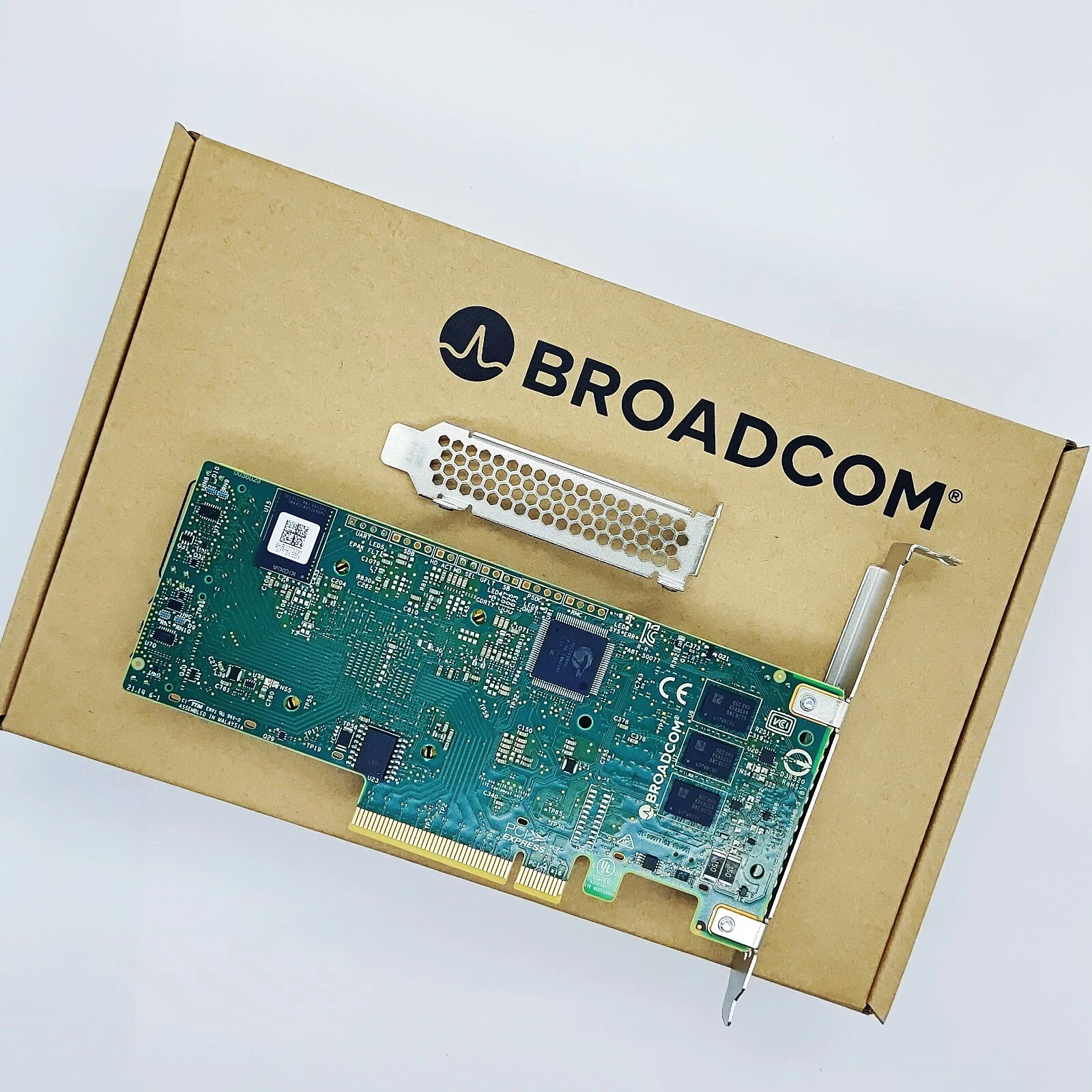 Broadcom 9560-16i LSI Card for Servers