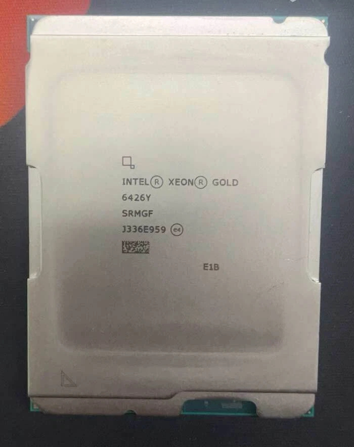 Intel Xeon Gold 6426Y Server Processor (4.1 GHz, 16 Cores, Socket LGA 4766)